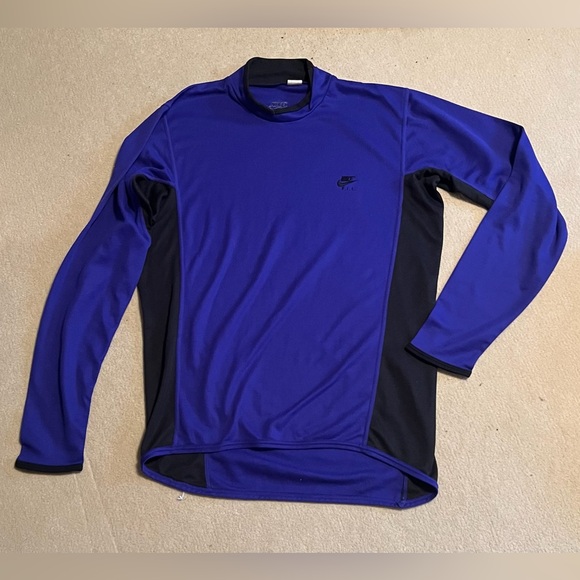 EUC Nike DriFit Size L - Picture 3 of 13